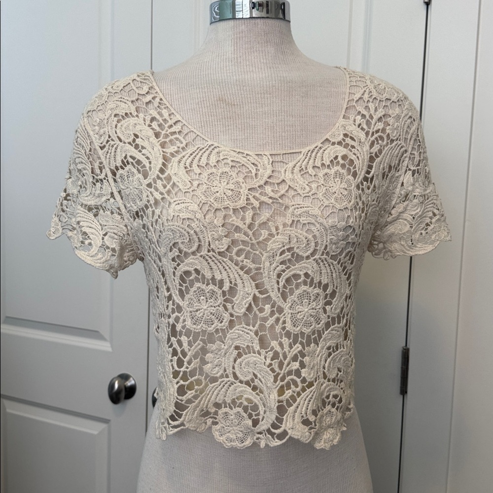 Cream Knitt Lace Cropped Top Large